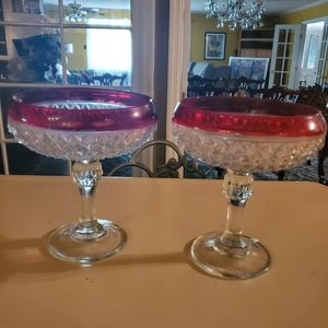 Serving bowls set w pedestal  7x6"